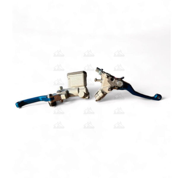 Manigueta de lujo adaptable para cualquier moto