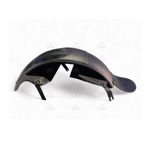 Protección extendida y estilo moderno para tu motocicleta.