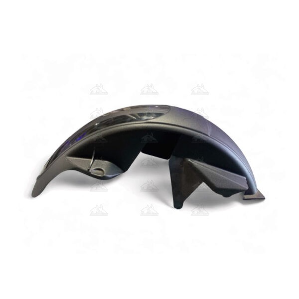 Protección superior y diseño robusto en un acabado negro. ideal para mantener la limpieza y seguridad de tu scooter.