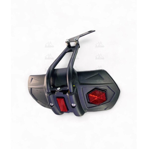 Añade estilo y seguridad a tu moto con el monobrazo negro con reflectivos