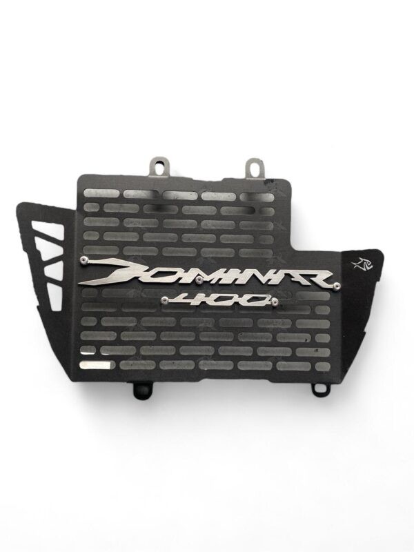 protector de radiador dominar 400 negro 3d